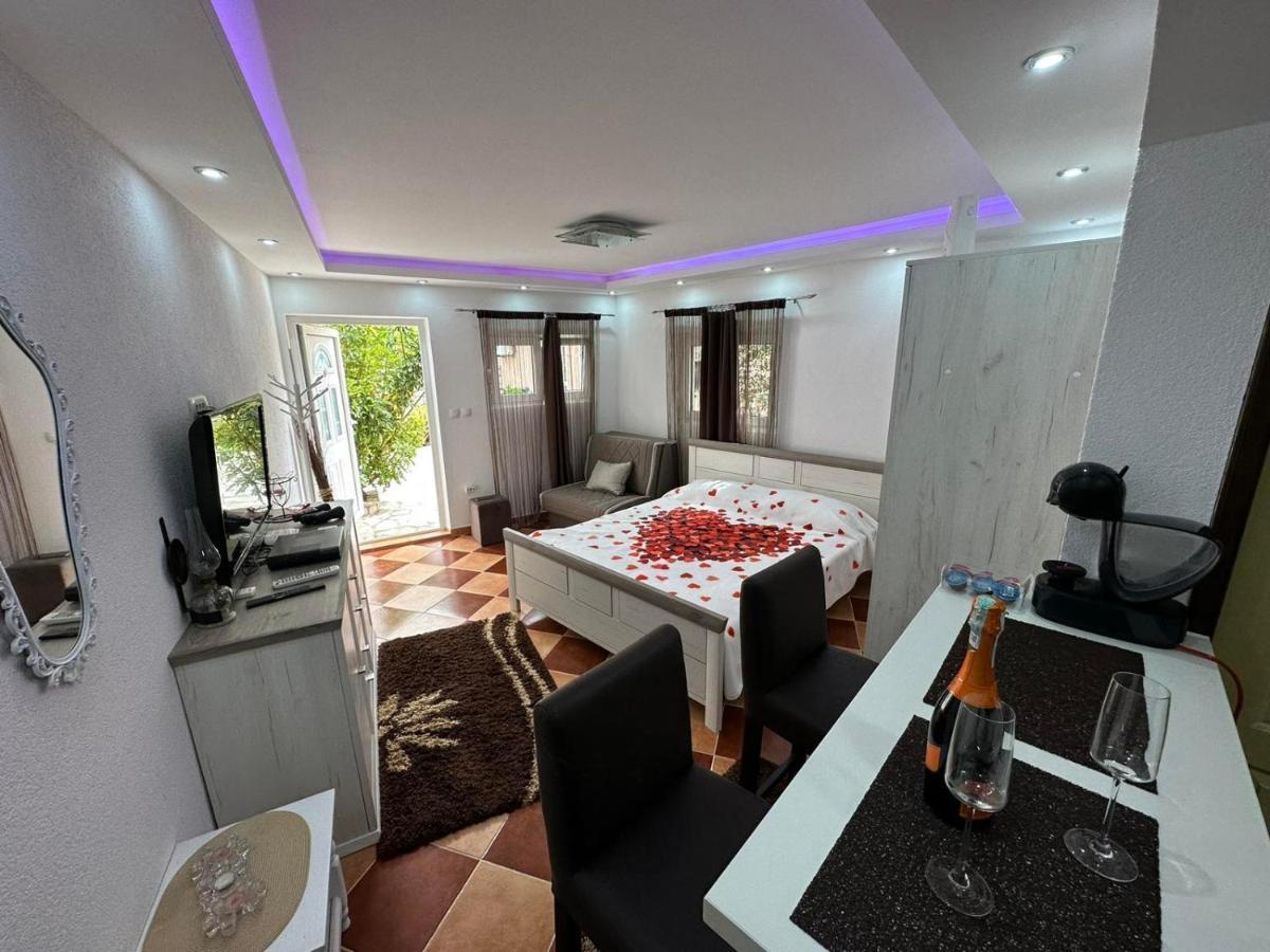 Sunshine Apartment With Private Pool And Parking Kotor Exterior foto